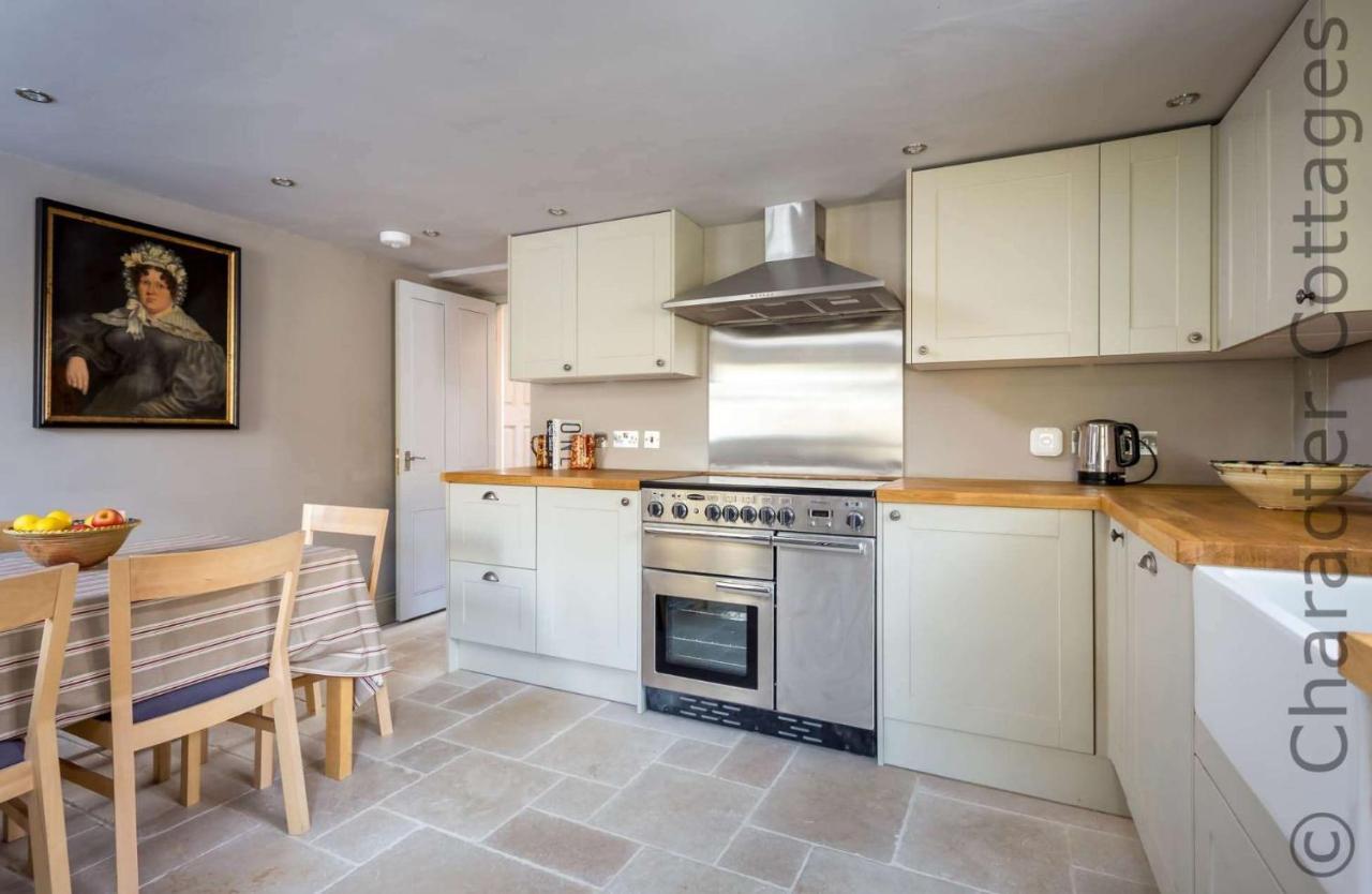Shenley Villa Broadwell  Exterior photo